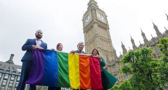 Haber | Meclis Binas Londra Onur Geitinde LGBT Bayra Asacak