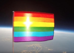 Haber | UZAYA LGBT BAYRAGI GNDERLD
